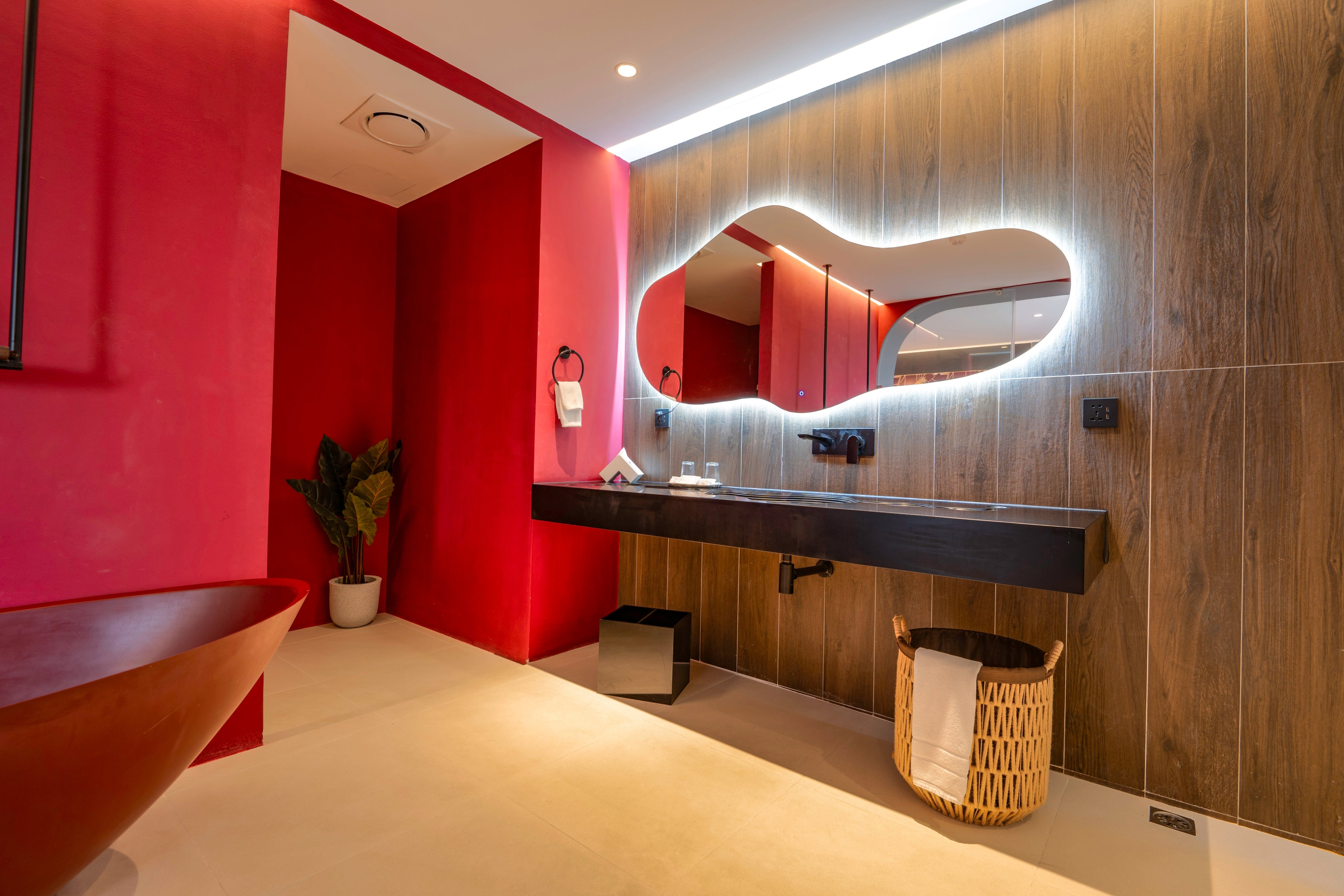 MIRRORS - Divine Consign Furniture Store 