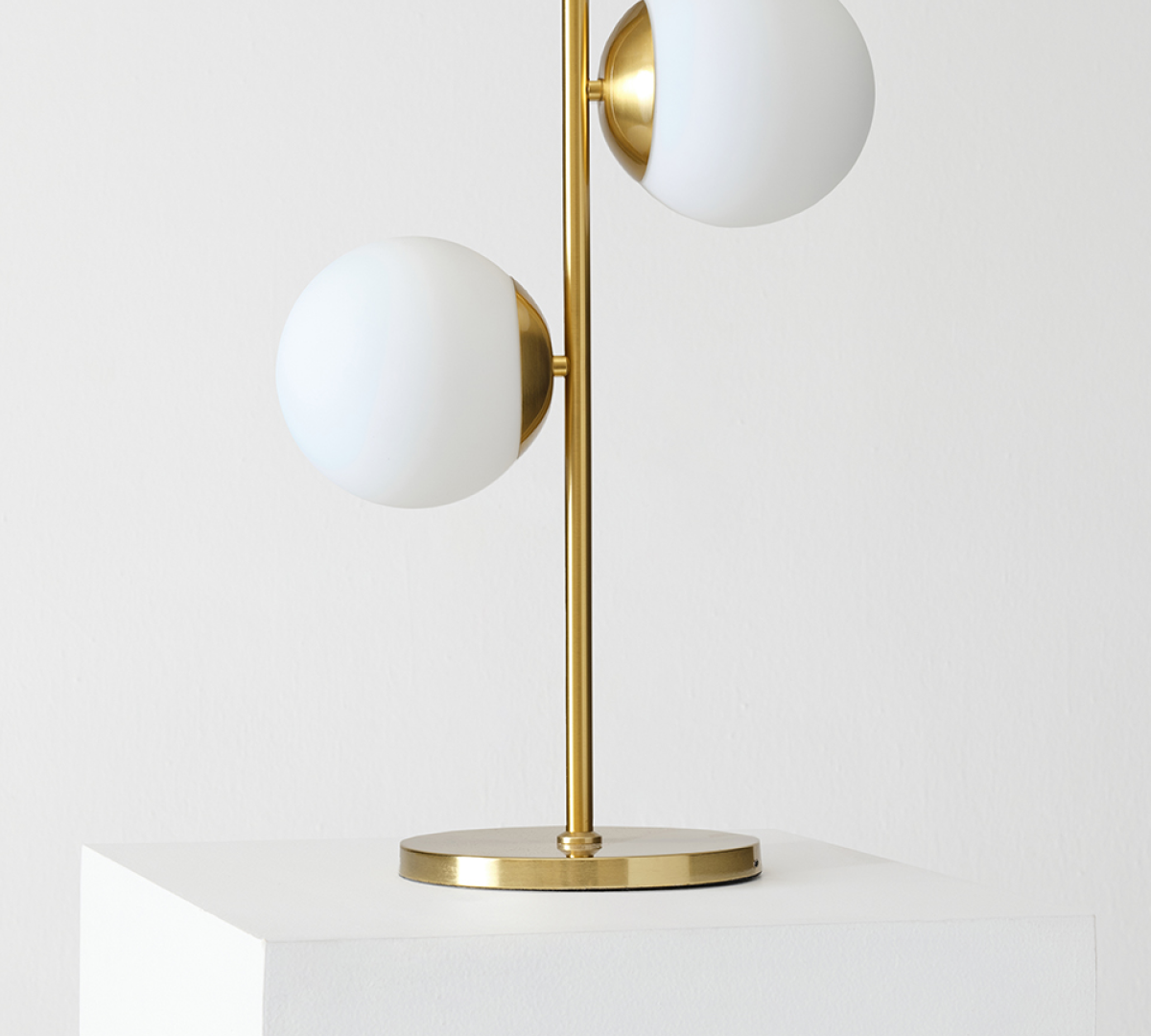 Sphere Table Lamp