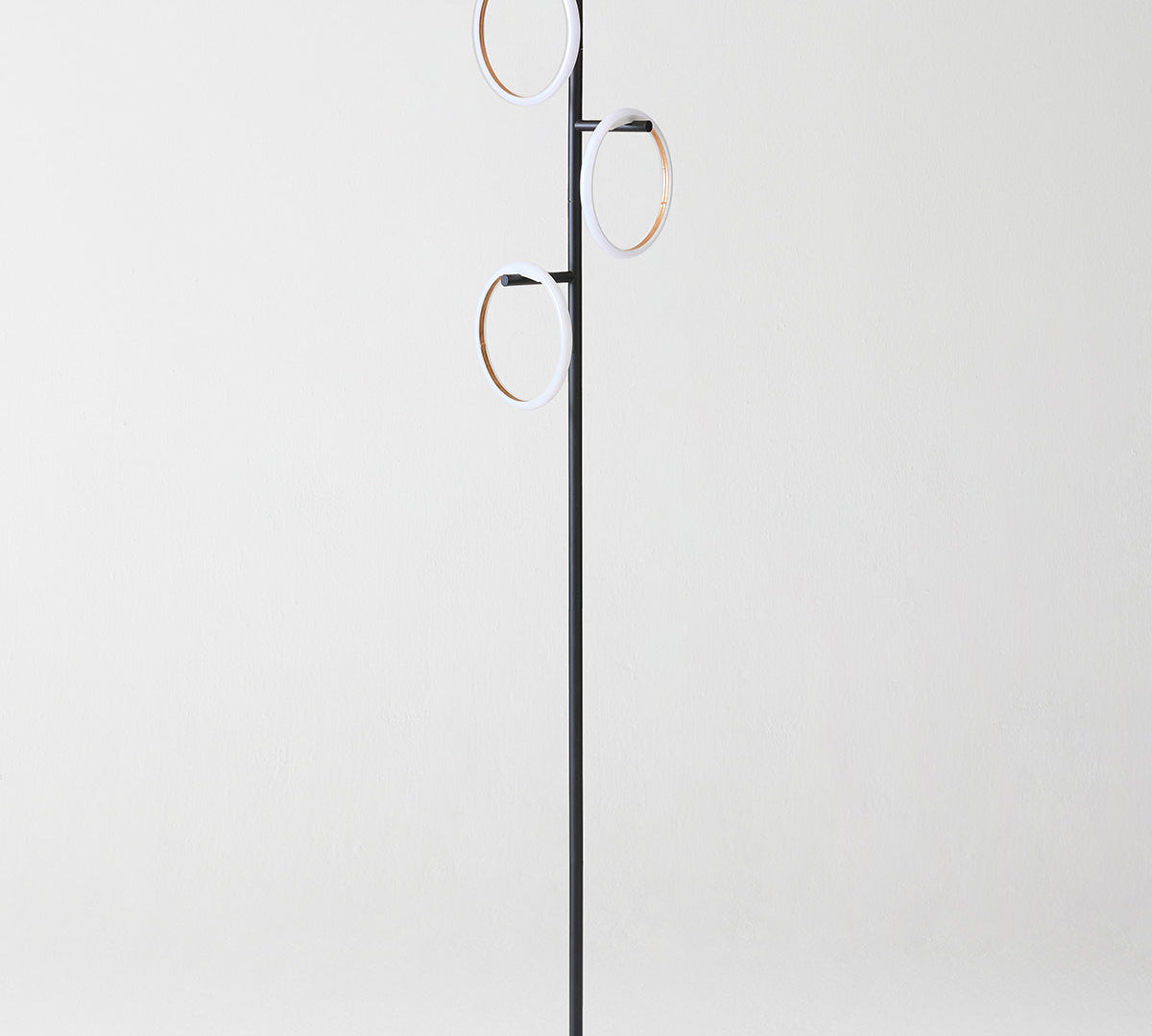 Saturn RGB Floor Lamp
