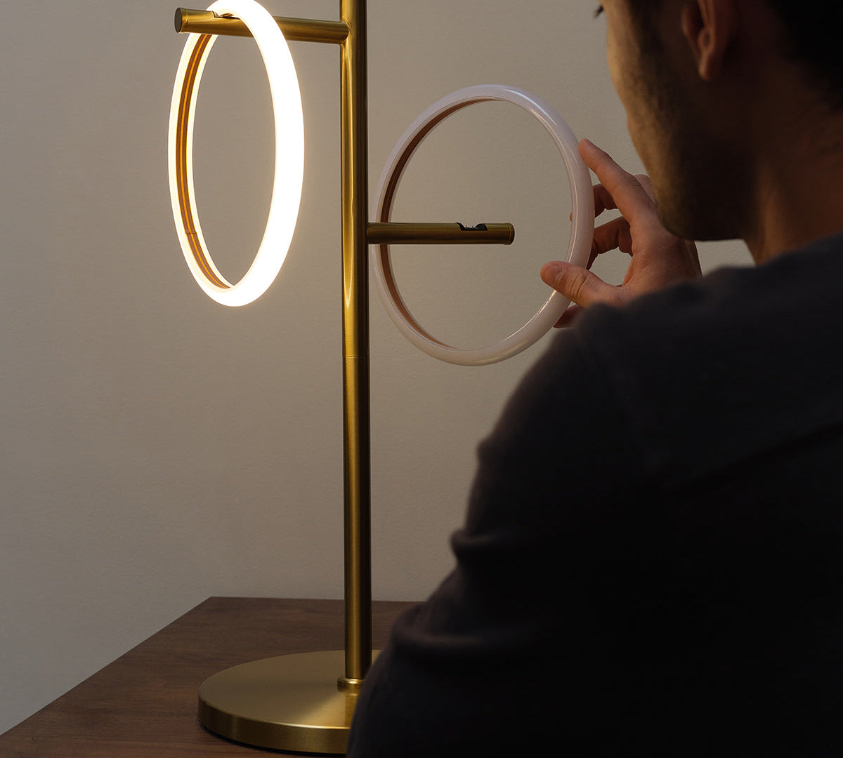 Saturn Table Lamp
