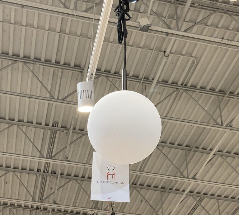 TR Bulb Pendant LIGHTING Matte Black 8x7