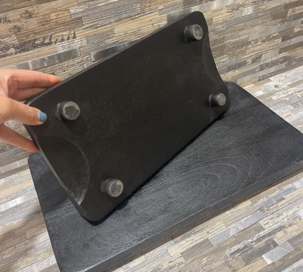 2pc Set Tipton Charger Bread Board ACCESSORIES Black 18Wx10Dx1.75H largest