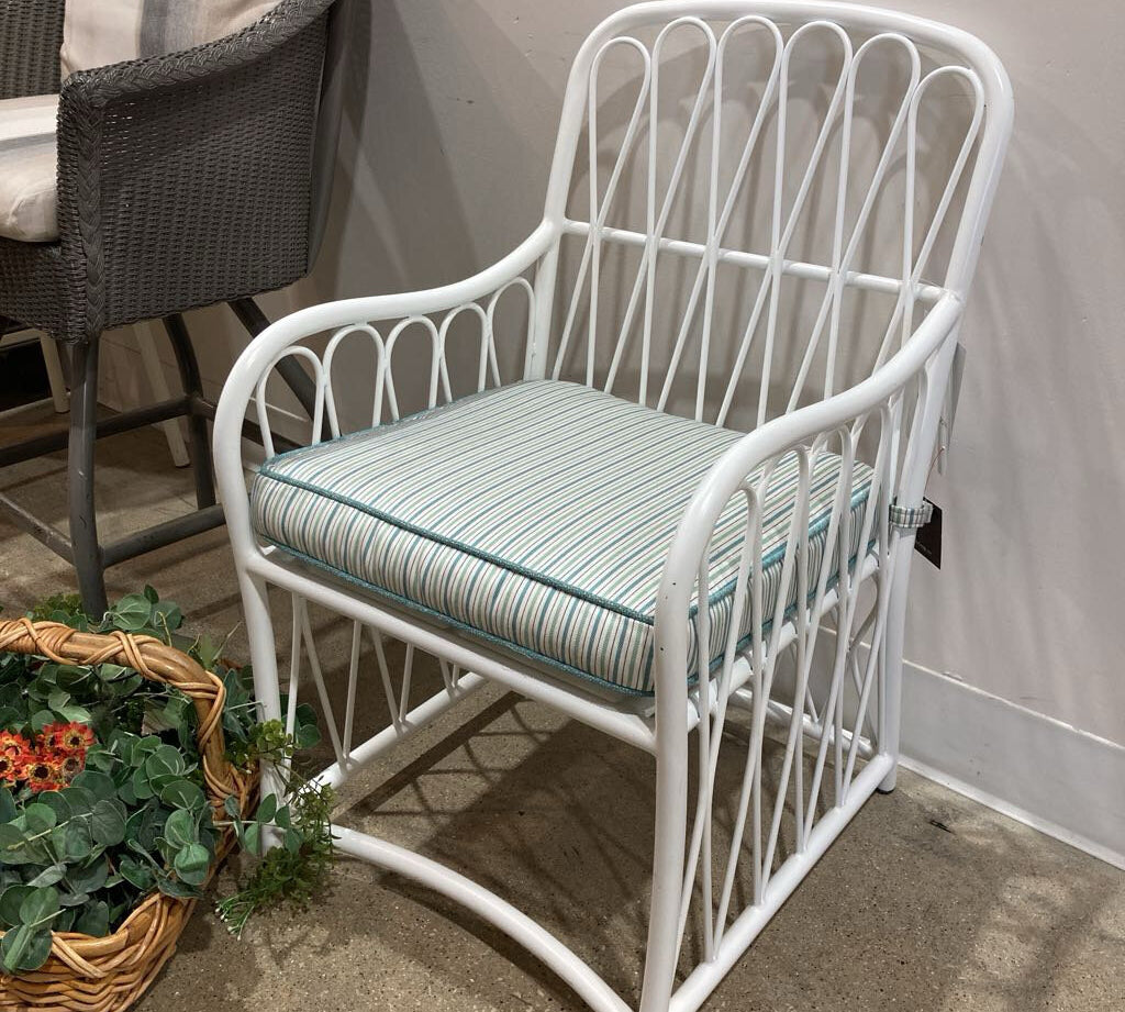Woodard Cane Arm Chair OUTDOOR 21w25d26h