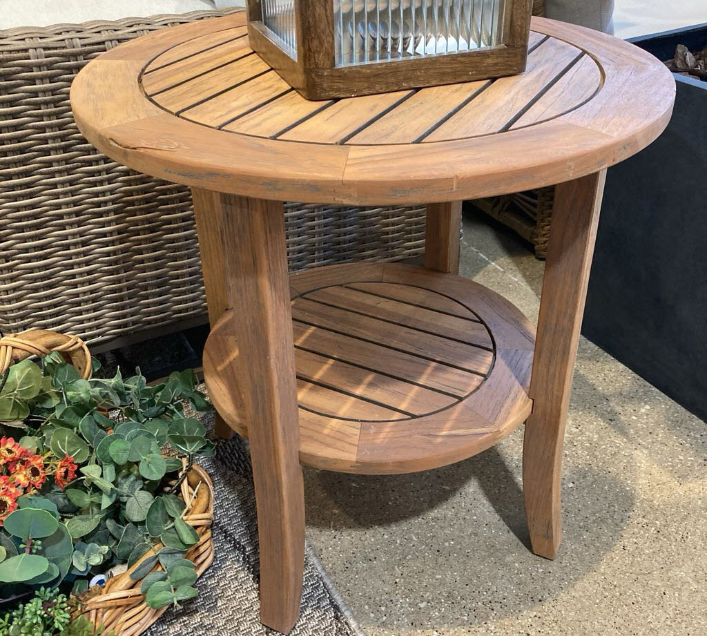 Lloyd Flanders Round Tapered Leg Teak End Table OUTDOOR 23.5d24h