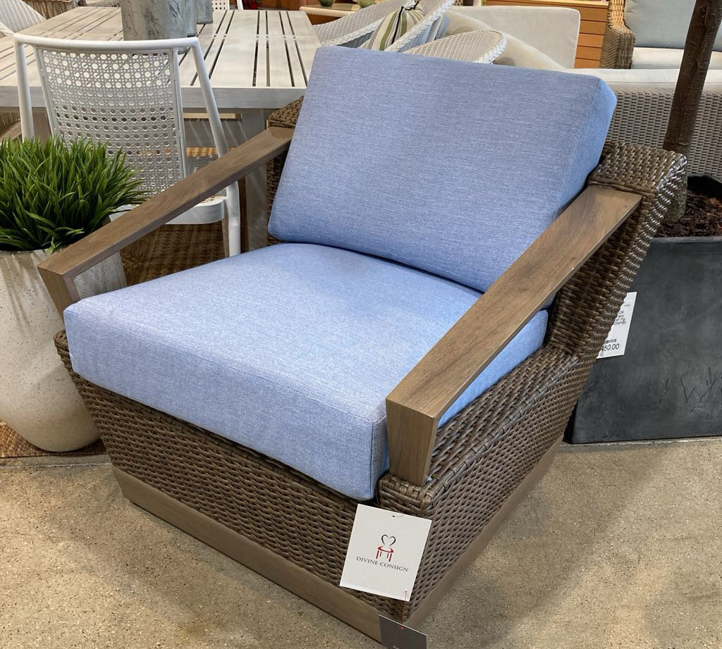 Lloyd Flanders Charisma Lounge Chair OUTDOOR 36w35d36h