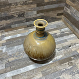 Studio Art Pottery Vase Signed ACCESSORIES 3.5d5h