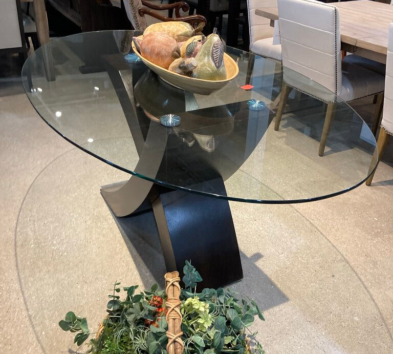 Modern Zola Oval DINING TABLE 72w42d30h