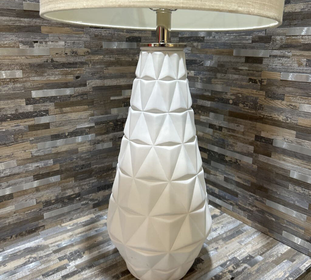 Pacific Coast Lighting Starburst Poly Geometric TABLE LAMP Matte White 15d29h