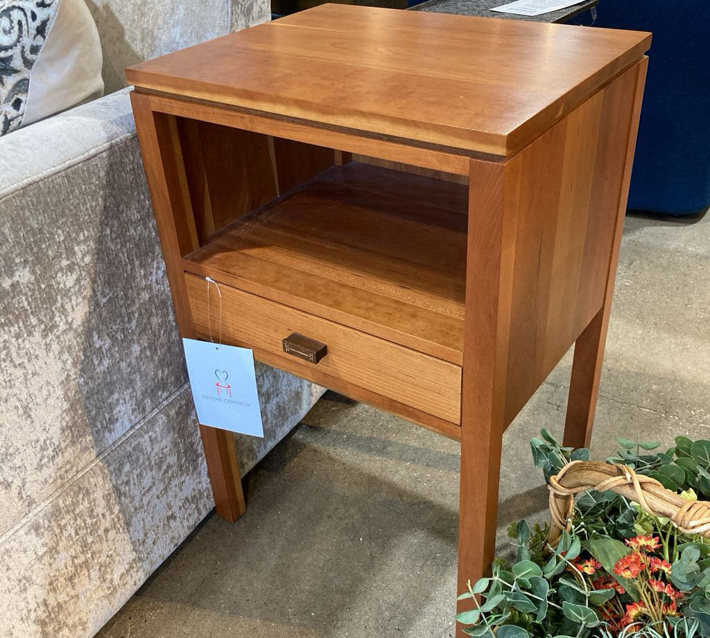 Stickley Harvey Ellis Inlay Handle Cherry 1-Drawer NIGHTSTAND 19Wx15.5Dx29H