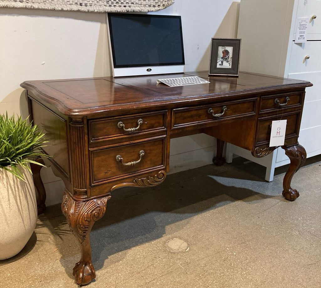 Sligh Vintage Ellis Execute Mahogany Desk DESKS 60w30d30h