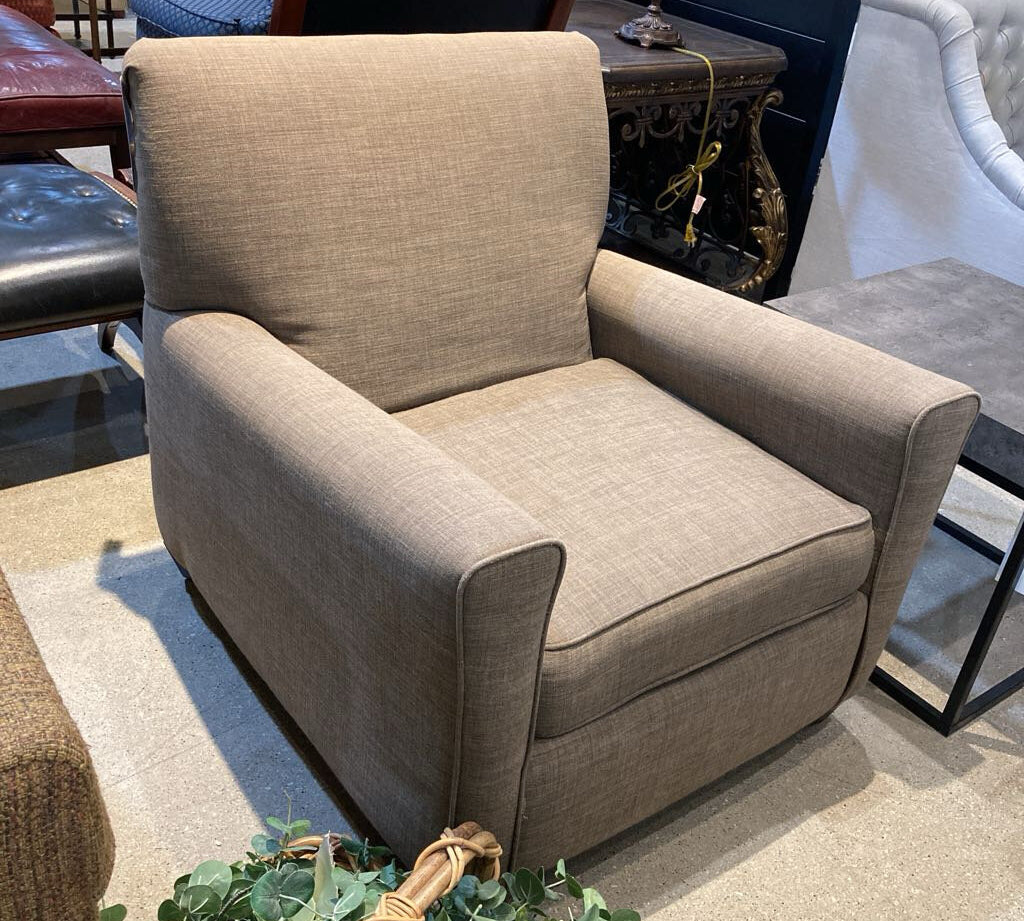 Klaussner Pantego Fabric Armchair CHAIR 33w35d34h