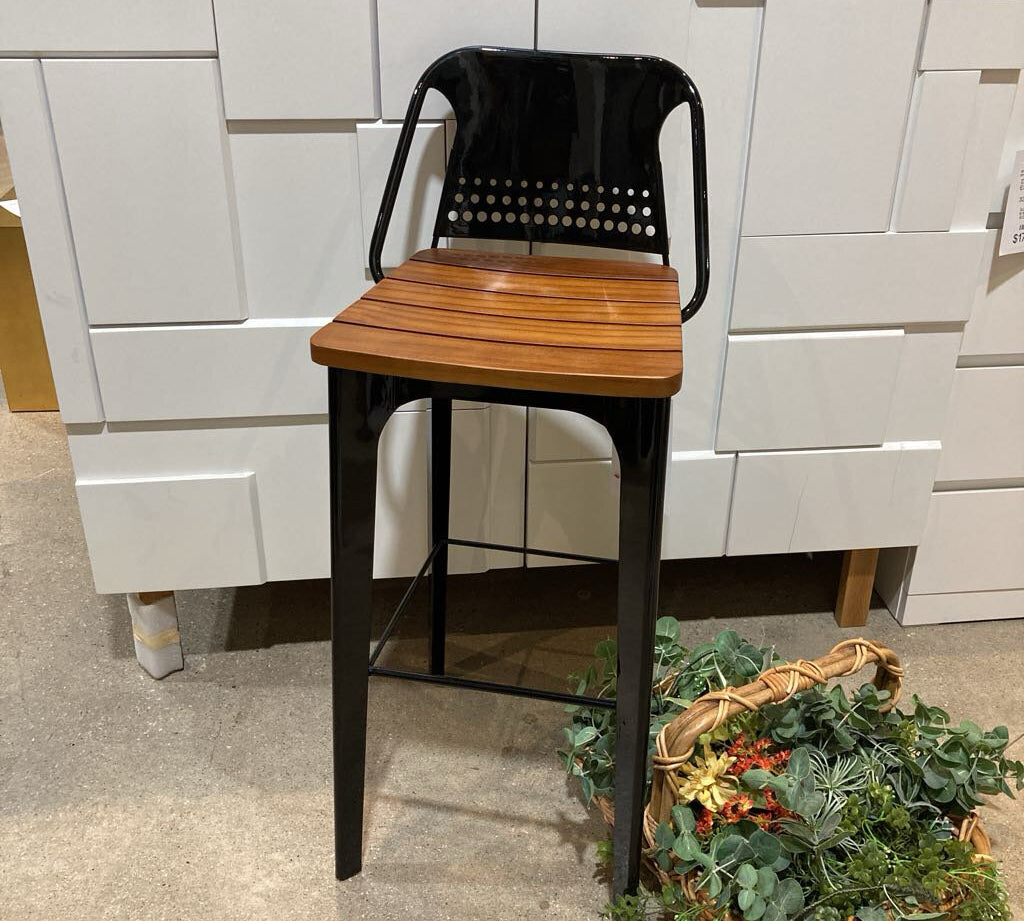 Scout Bar Stool OUTDOOR Black 17w16d39h