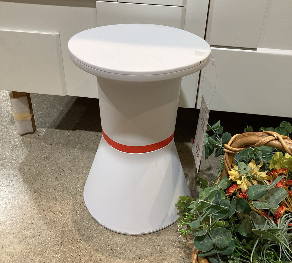 Paheko Side Table OUTDOOR White/Red 12d18