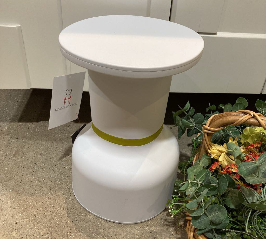 Paheko Side Table OUTDOOR White/Mustard 12d18
