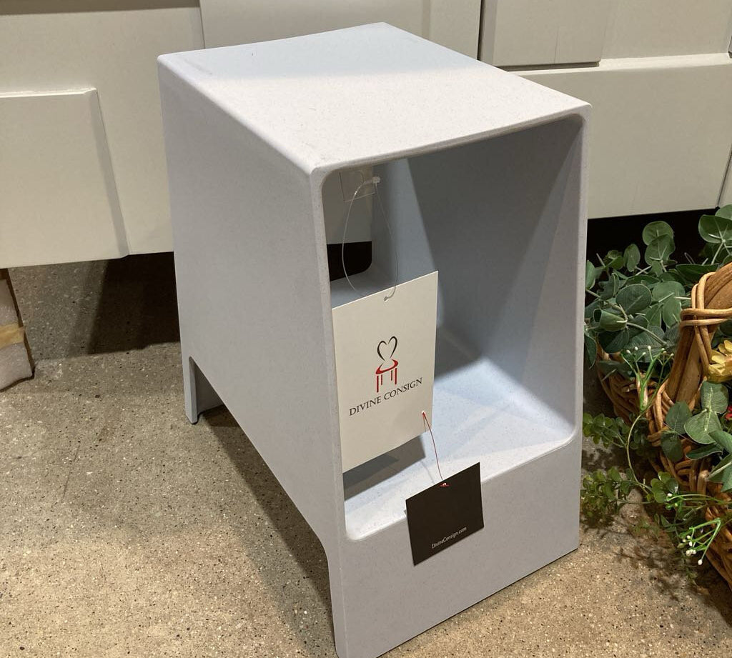 Tomo Side Table OUTDOOR Eco White 16w10.5d17.5h