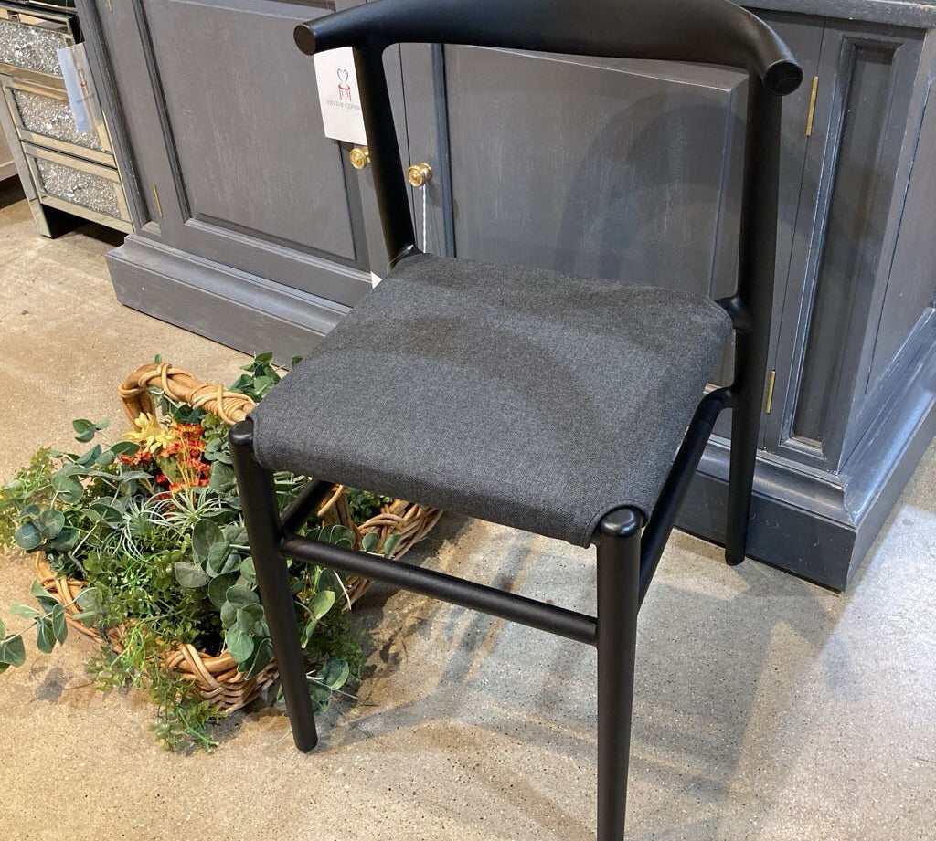 JOI Twenty Chair OUTDOOR Black 19w20d29h