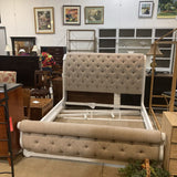 Liberty Furniture Magnolia Manor Antique White And Weathered Bark King Upholstered Sleigh Bed BEDS 82w105d60h