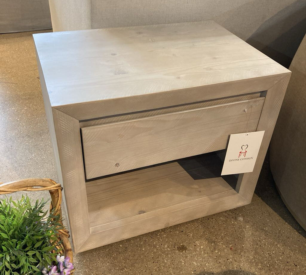 Restoration Hardware Callum 1-Drawer NIGHTSTAND Weathered White 23w16d20h