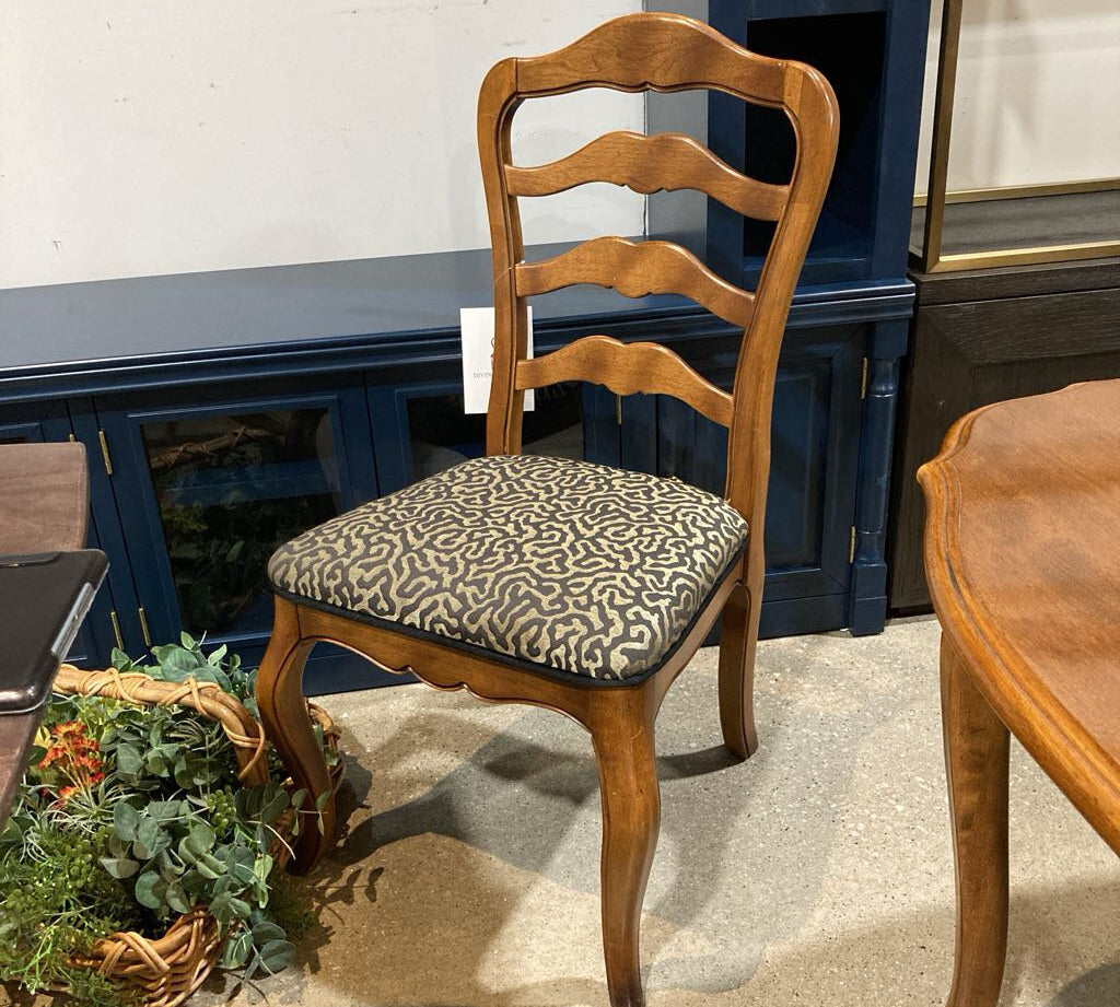 Ethan Allen French Country Ladder Back DINING CHAIRS 20w19d41h