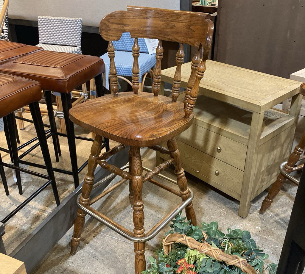 Colonial Swivel Stool BAR/COUNTER STOOL 17.5w17d43h