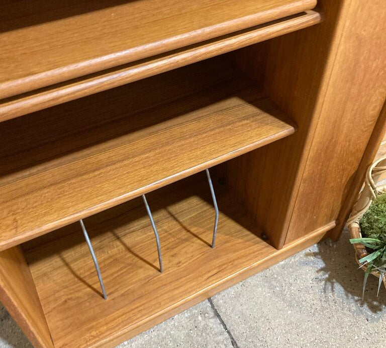 Vintage Danish Modern Teak Wood Media Cabinet FURNITURE 28w20d40h