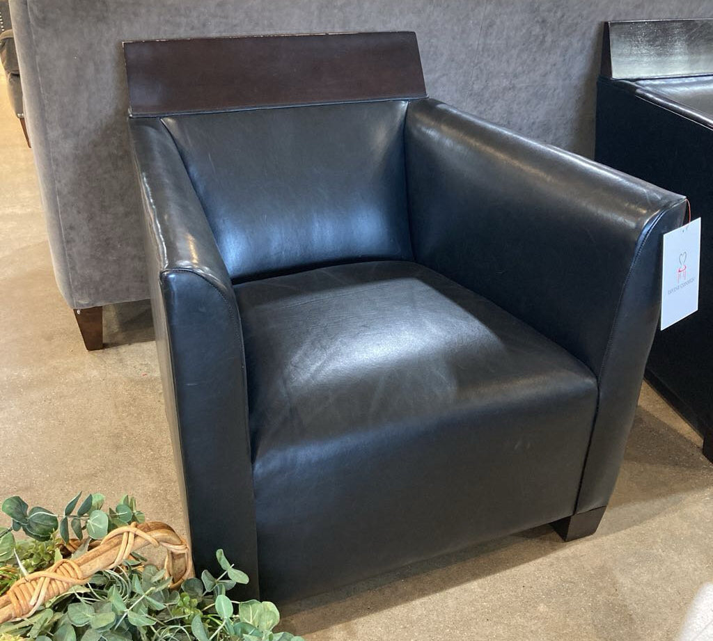 Fine Top Grain Leather w/ Wood Head Rest CHAIR Black 30Wx30Dx31H