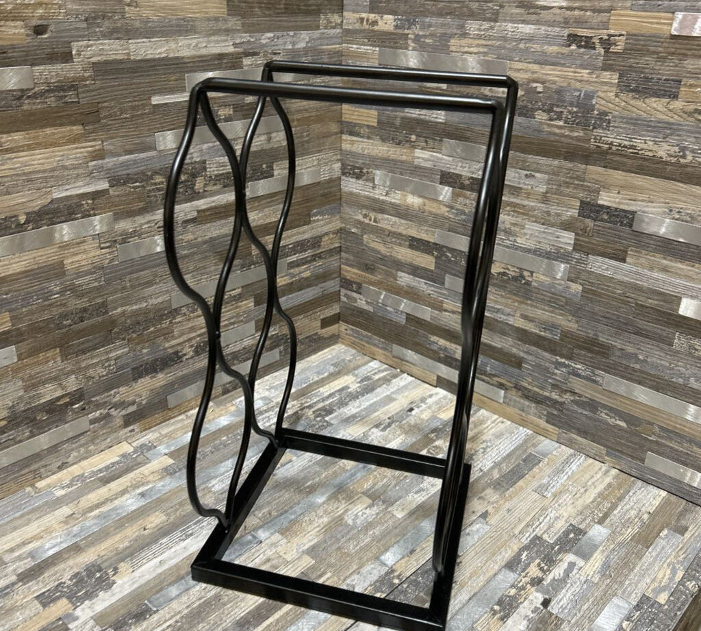 Abstract Metal Wine Rack ACCESSORIES Black 7w7d14h