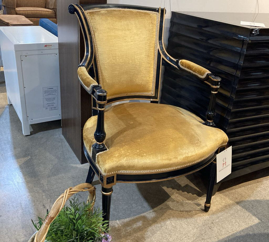Baker Furniture Co. French Regency Style Gold Velvet Captains DINING CHAIRS 23Wx23Dx36H