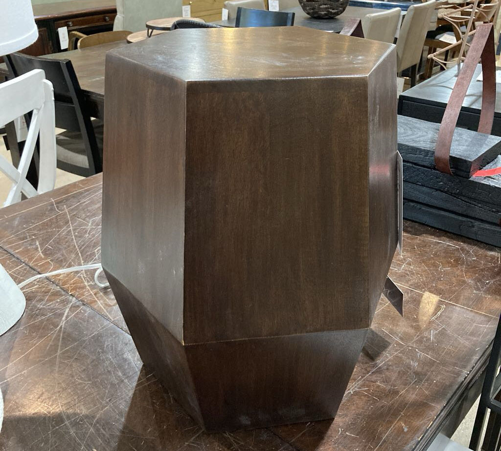 Gulchatai Wood Accent Table SIDE TABLE Dark Brown 13Wx19H