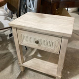 Flagstaff 1-Drawer NIGHTSTAND 20Wx14Dx25H