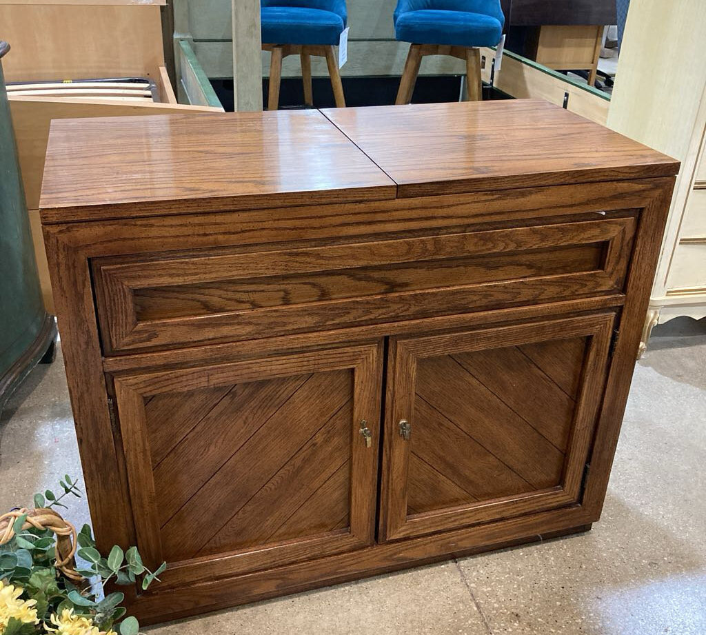 Thomasville Mid Century Flip Top Server On Casters FURNITURE 38w18d32h