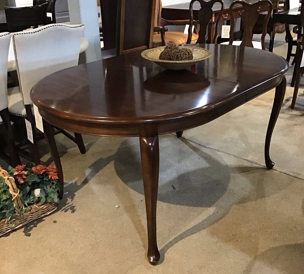 Gibbard Solid Cherry Oval w/ 2 Leaves DINING TABLE 64Wx42Dx30H without leaves