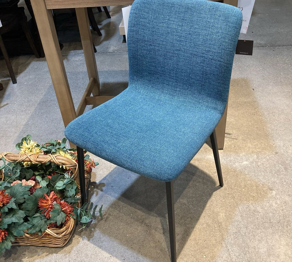 Calligaris Annie w/ Metal Frame DINING CHAIRS 19w18d33h