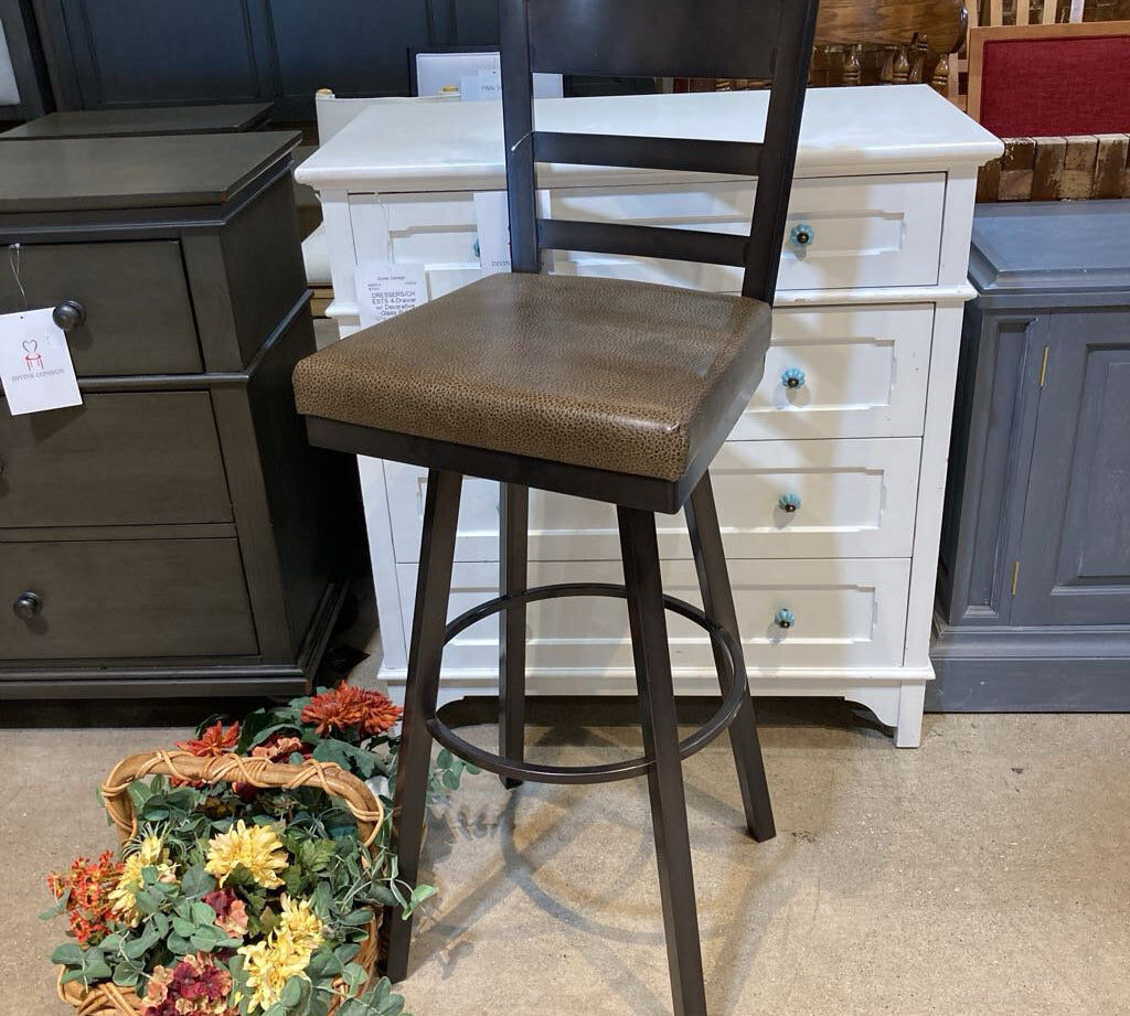 Walter E. Smithe Classic Transitional Swivel Stadium Height BAR/COUNTER STOOL 18w17d49h