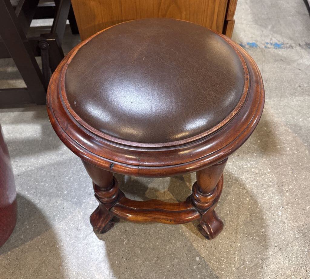 Walter E. Smithe Walnut Stool w/ Leather Seat BAR/COUNTER STOOL 17.5d19h