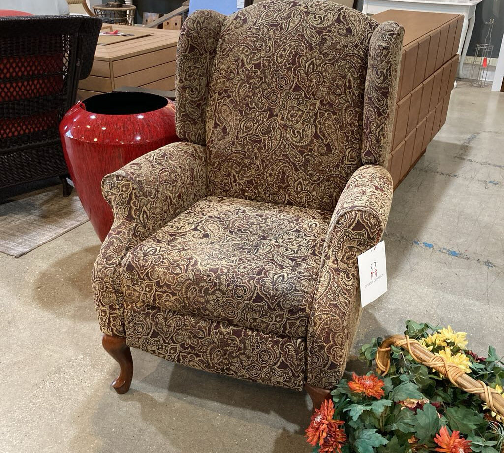 Tapestry Style Paisley Wingback CHAIR 34Wx30Dx43H