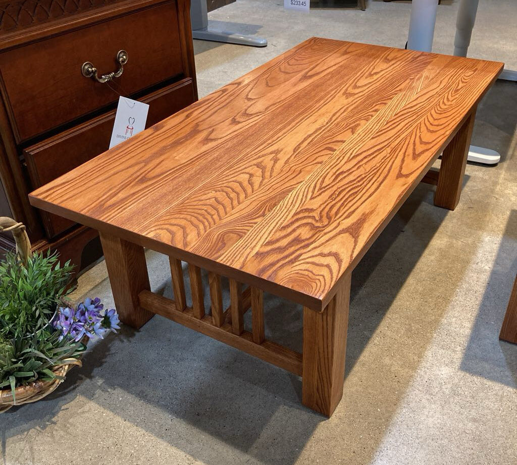 Classic Mission-Style Oak COFFEE/COCKTAIL TABLE 46w24d16h