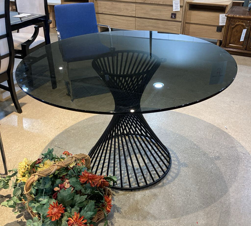 Calligaris Vortex DINING TABLE 47d29.5h