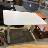 Sit/Stand Power Desk DESKS White 47w31.5d24h