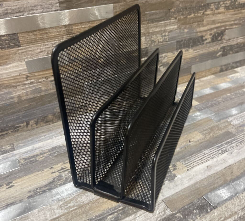 Metal Mesh Divider Desk Organizer ACCESSORIES Black 7Wx3Dx5H