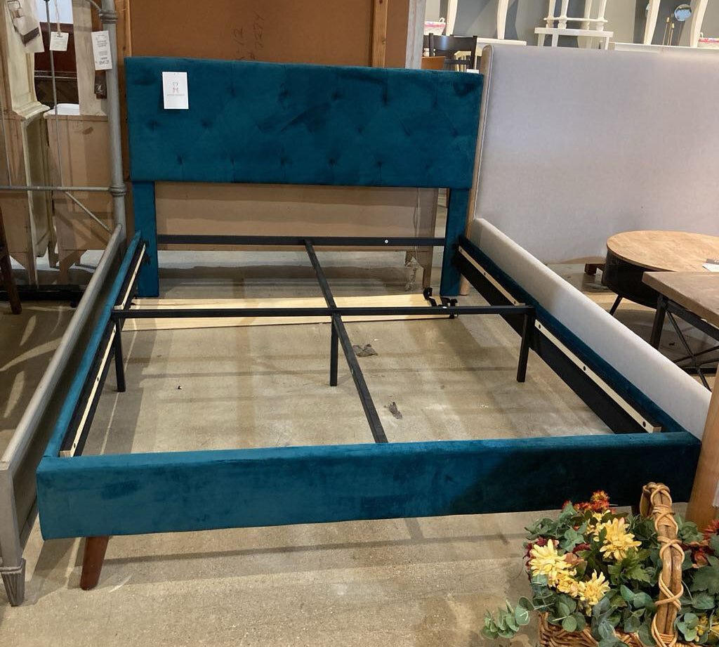 Queen Velvet BEDS Teal 62Wx84Dx43H