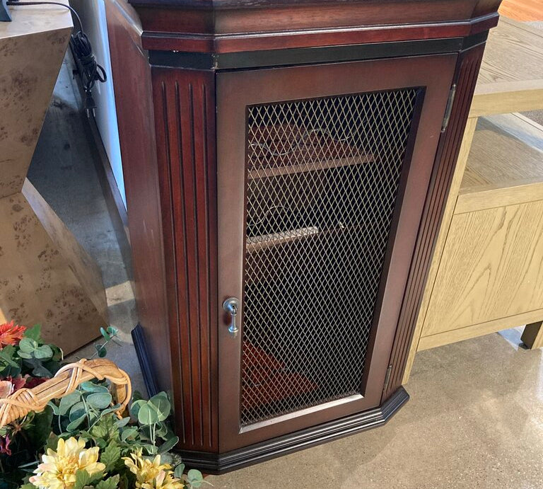 Gentleman's Liquor Cabinet w/ Marble Top & Removable Serving Tray CABINET 22w16.5d33.5h