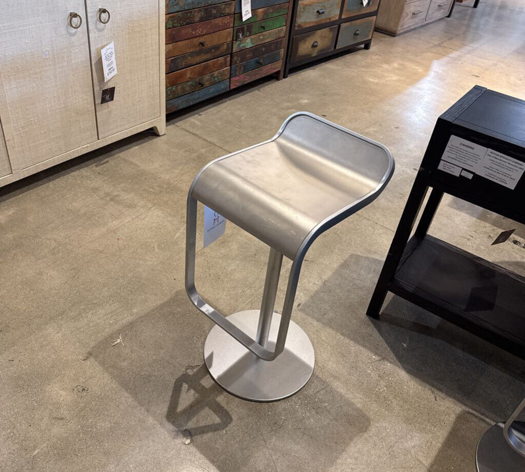 Design Within Reach Lapalma LEM Adjustable Stool BAR/COUNTER STOOL 14w16d33h