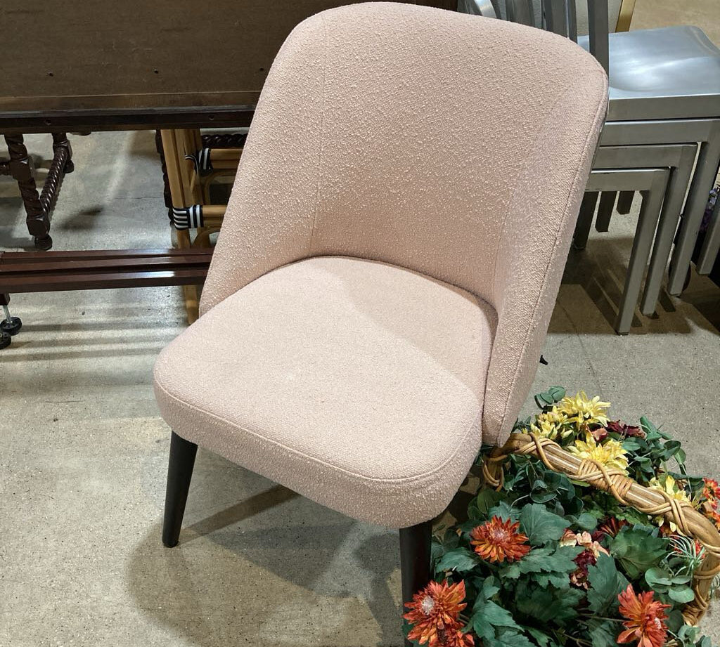 Room & Board Cora Modern Boucle DINING CHAIRS Declan Blush 22w21d34h