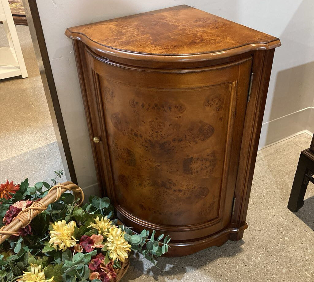 Durham Corner CABINET Medium Brown 23w17d30h