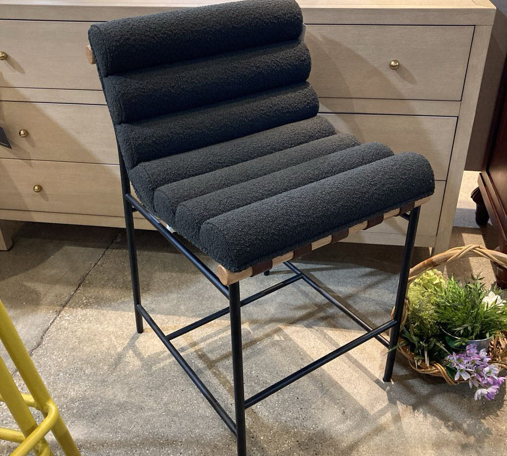 Denver Modern Vail Counter BAR/COUNTER STOOL Charcoal Boucle/Oak 19.5w22.5d33.5h