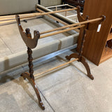 Wood Quilt Rack ACCESSORIES 31Wx24Dx33