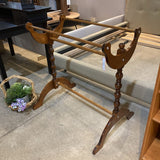 Wood Quilt Rack ACCESSORIES 31Wx24Dx33