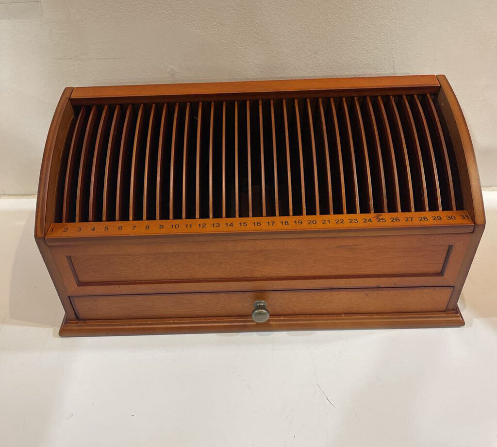 Desktop 31 Day Mail Organizer ACCESSORIES 16Wx7Dx8H