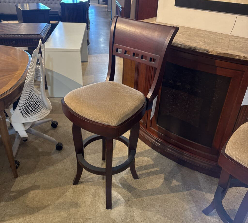 Traditional Cherry Swivel w/ Padded Seat BAR/COUNTER STOOL 19w21d46.5h